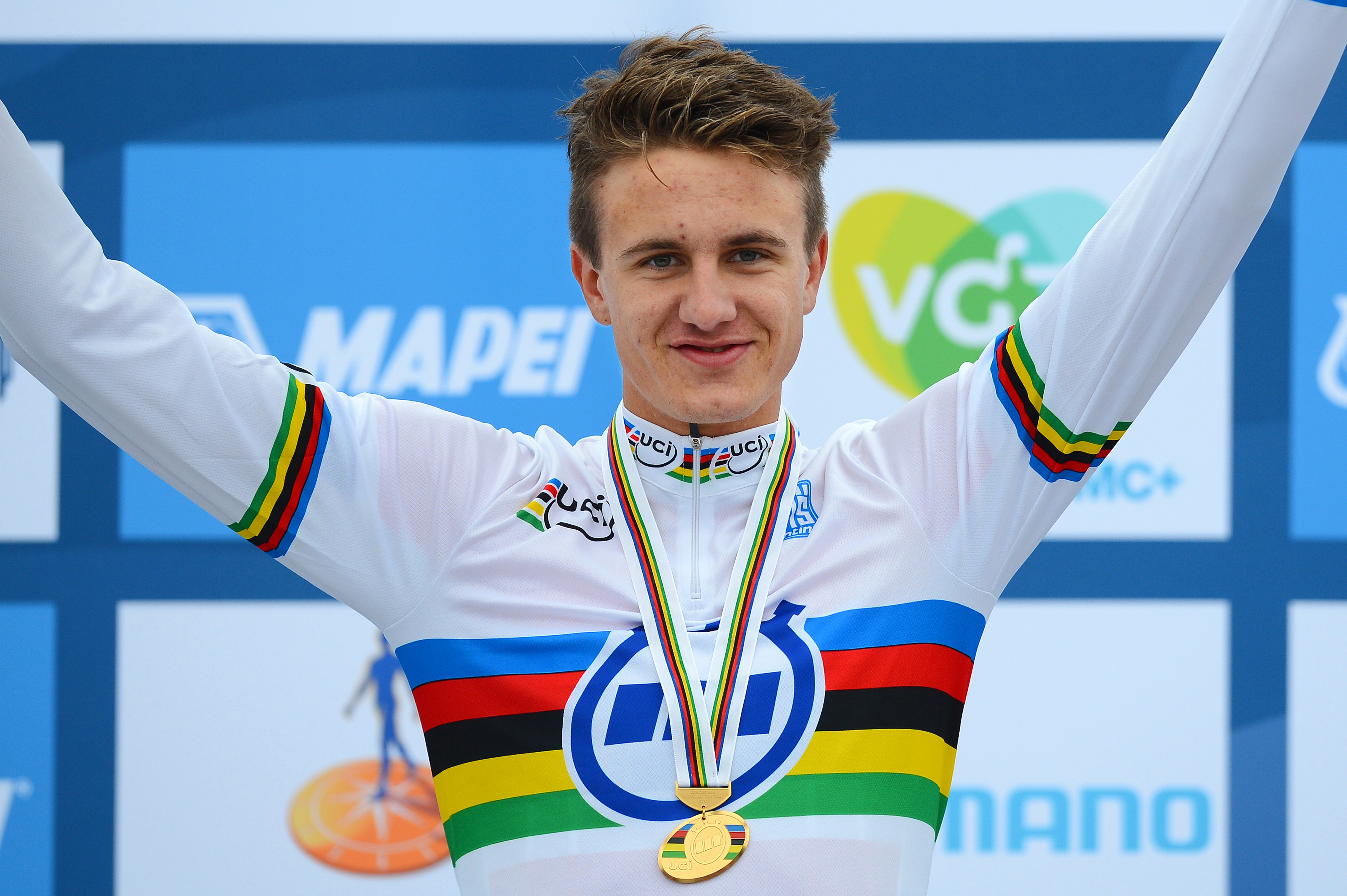 Oskar Svendsen in a world championships jersey
