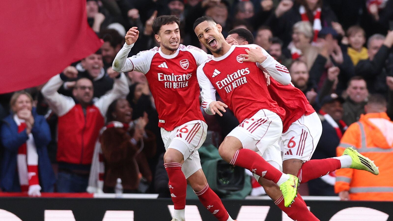 Arsenal critics skewered as fans point to Premier League table