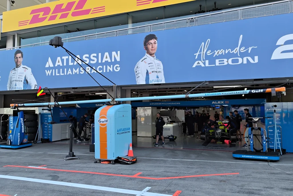 Williams F1 Boom Gantry 2025
