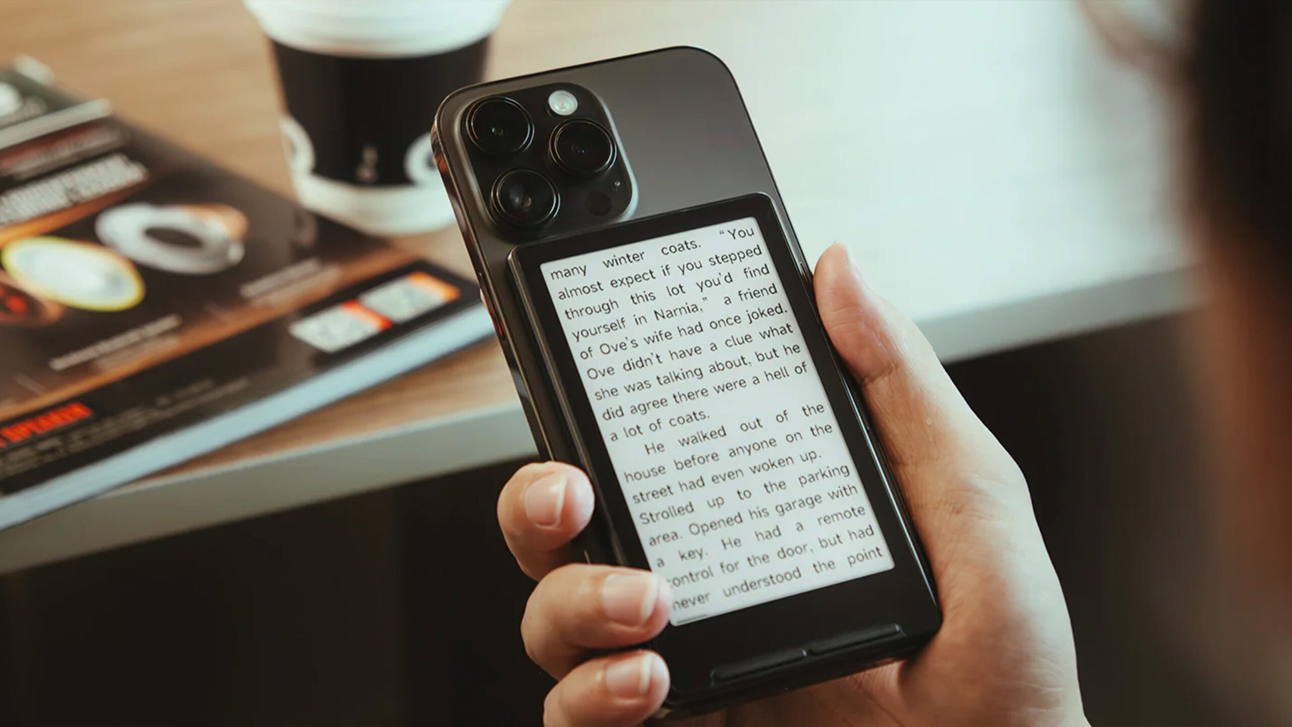 Xteink X4 The Xteink X4 is a magnetic e-reader that attaches right to your phone.