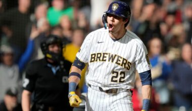 MLB roundup: Yelich homers to cap six-run rally as Brewers beat White Sox