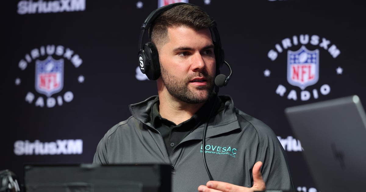 Former NFL lineman Justin Pugh turns heads toward Italian football (yes, football)