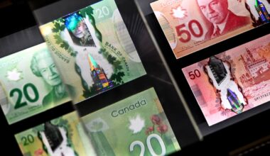 More Canadians are hoarding cash. That can come at a cost to long-term savings