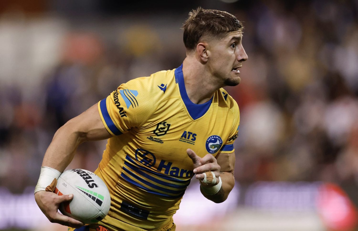 Wallabies gold lures rugby league star