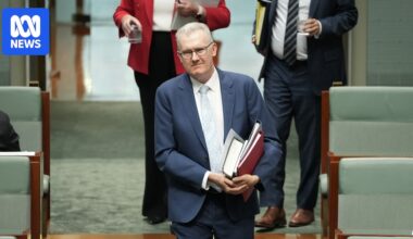 New laws to temporarily ban people coming to Australia from designated countries