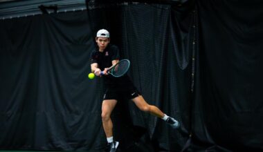 Men’s tennis splits doubleheader with razor-thin loss to Saint John’s, Sacred Heart sweep