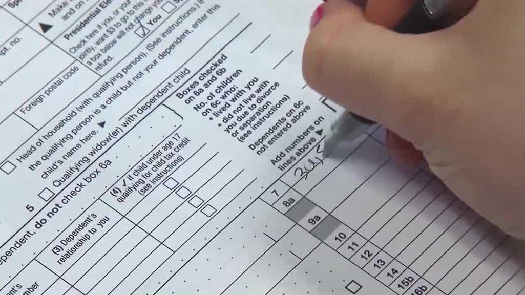 Legislation would end tax breaks on prescription drug commercials