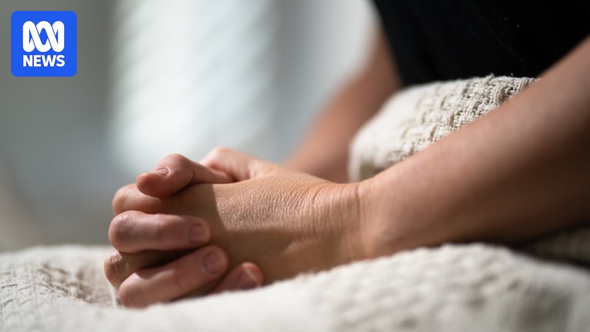 Iranian refugees waiting years to receive asylum in Australia