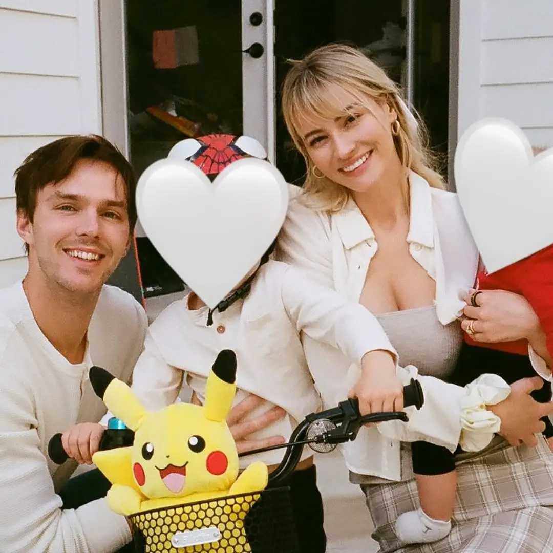 Bryana shared a picture with her family on Father's Day last year (Instagram/@bryanaholly)