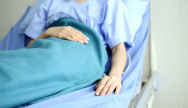 Woman, 24, Suffers Near-Death Experience While on Dream Skiing Vacation: 'Everything Went Downhill Very Quickly'