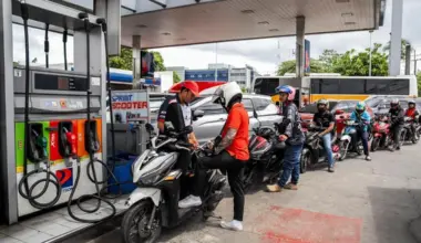 A queue at a petrol station in Quezon City, Metro Manila, in the Philippines on March 9.