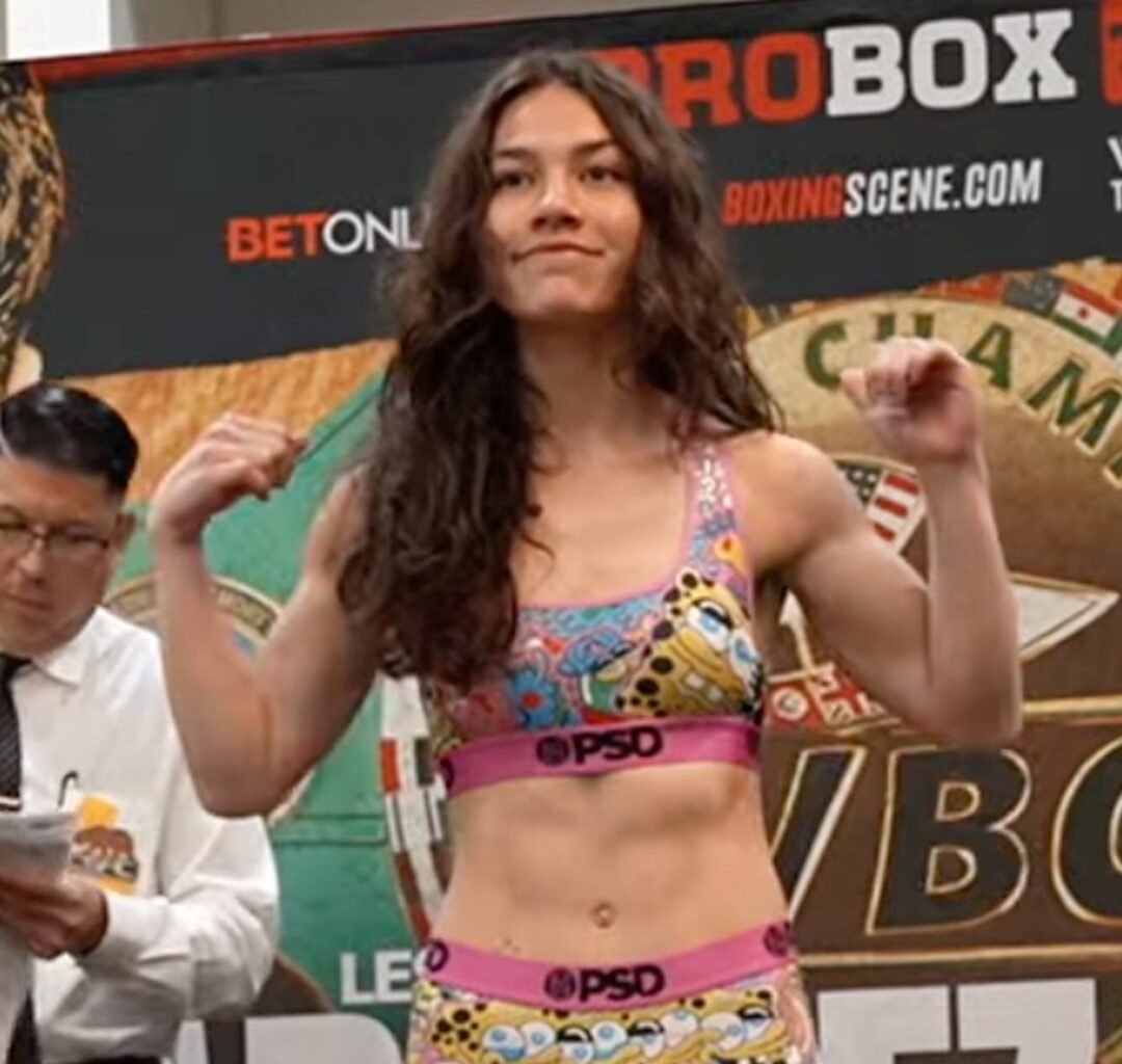 Boxer Isis Sio in Medically Induced Coma After Knockout