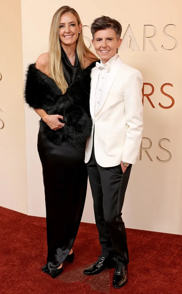 <p>Stephanie Allynne & Tig Notaro</p>