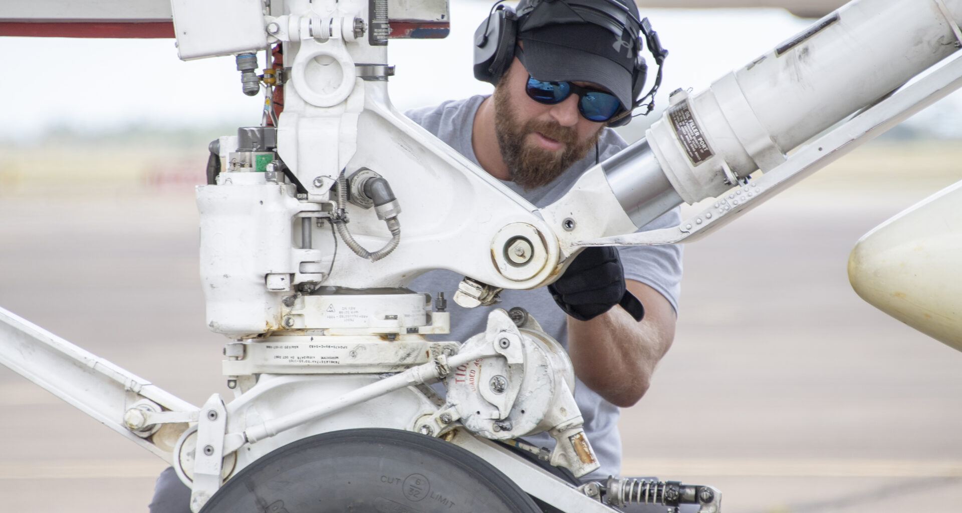 NASA Selects Finalists in Student Aircraft Maintenance Competition