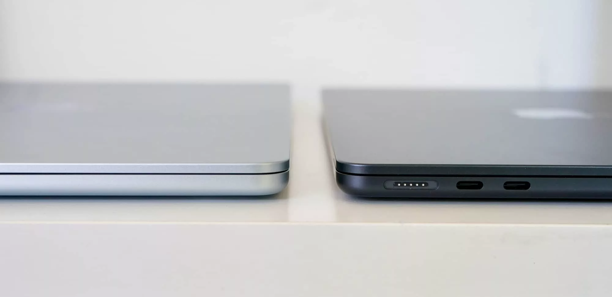 The M5 MacBook Air (right) is practically the same machine minus a few changes as the M4 MacBook Air (left). 