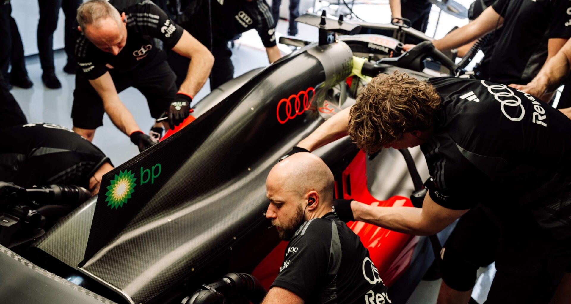 Audi Revolut pit crew