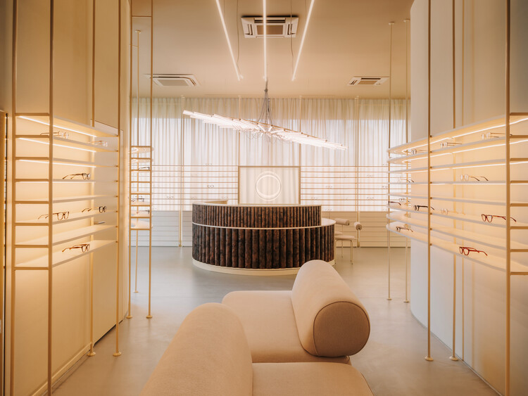 Auga Optical Salon / Znamy się - Image 1 of 19