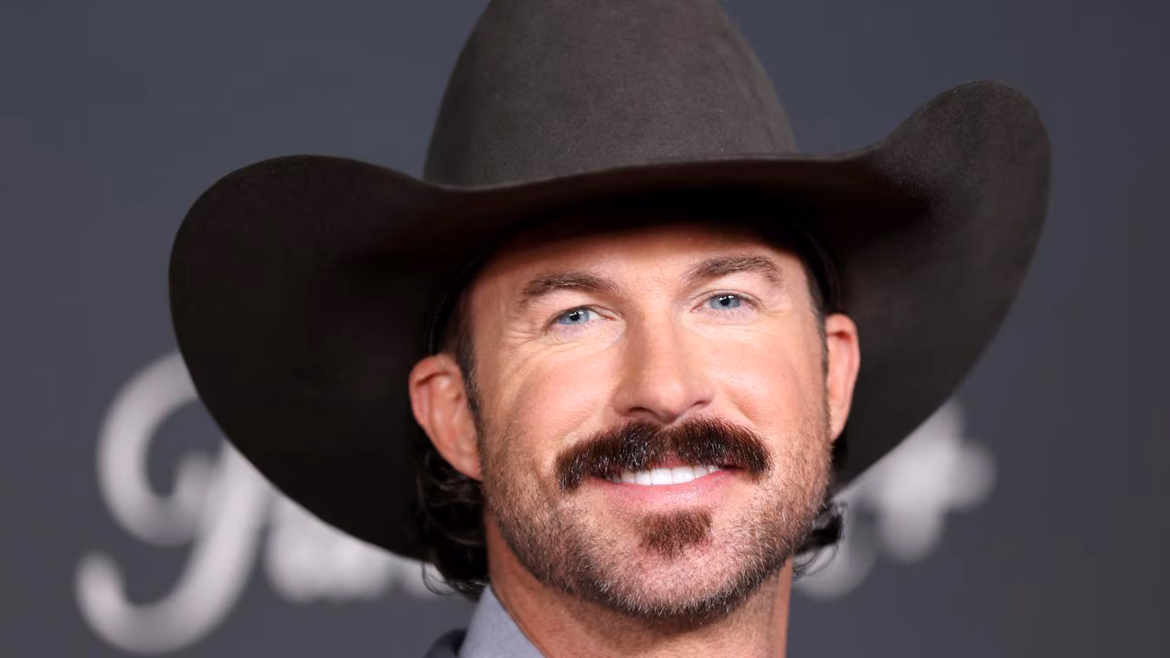 US country star Riley Green ejects fan from show after being hit in face