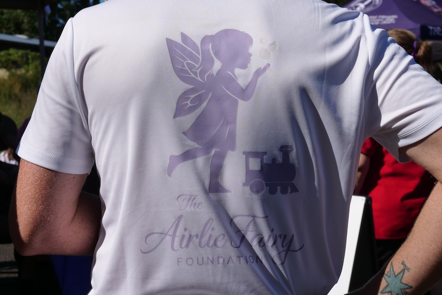 Person wearing a t-shirt honouring Airlie