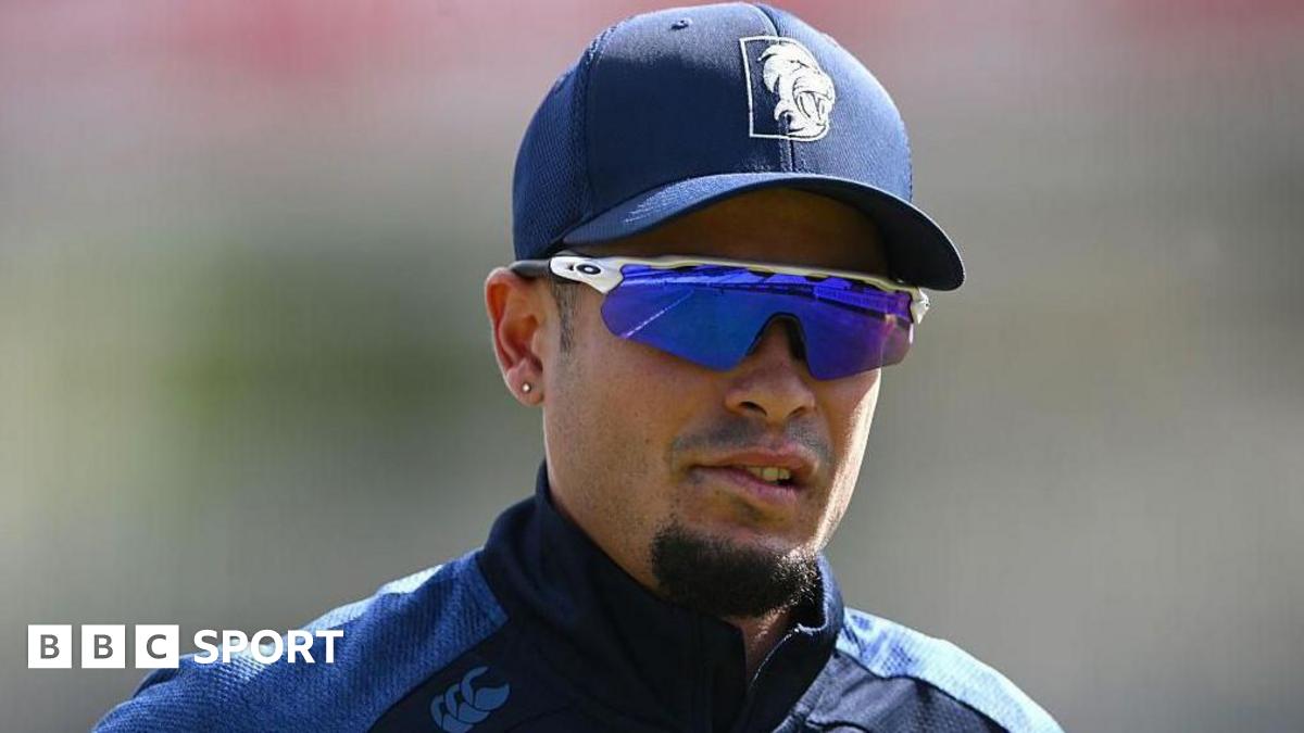 Codi Yusuf bowls during the 3rd Metro Bank ODI between England and South Africa at Utilita Bowl