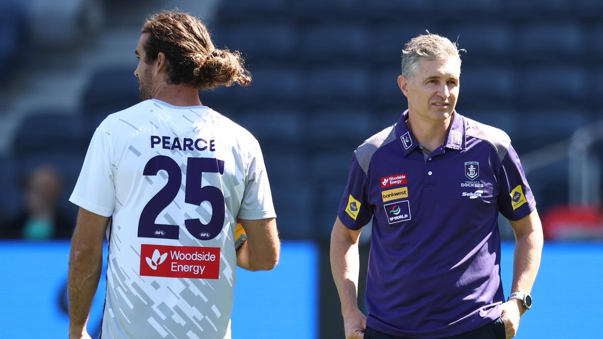 AFL 2026 live scores: Fremantle Dockers hope to lay down early season marker against Geelong Cats