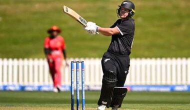 brooke-halliday-stroked-24-boundaries-and-a-six