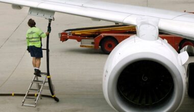 How much longer can Australia go before planes run out of fuel?