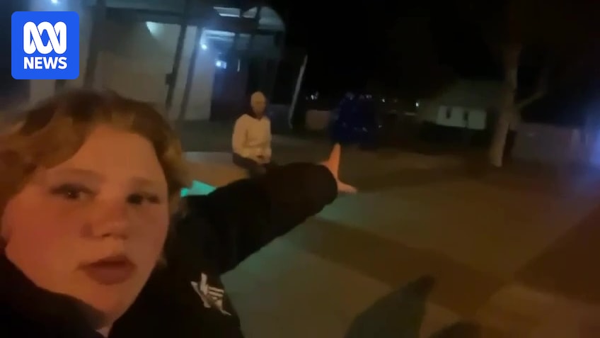 VIDEO: Cast in Blue googly eyes - Australian Broadcasting Corporation