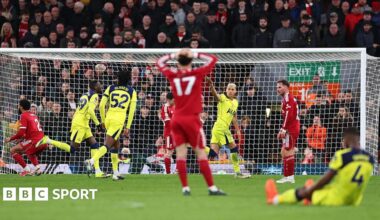 Richarlison equalises for Tottenham