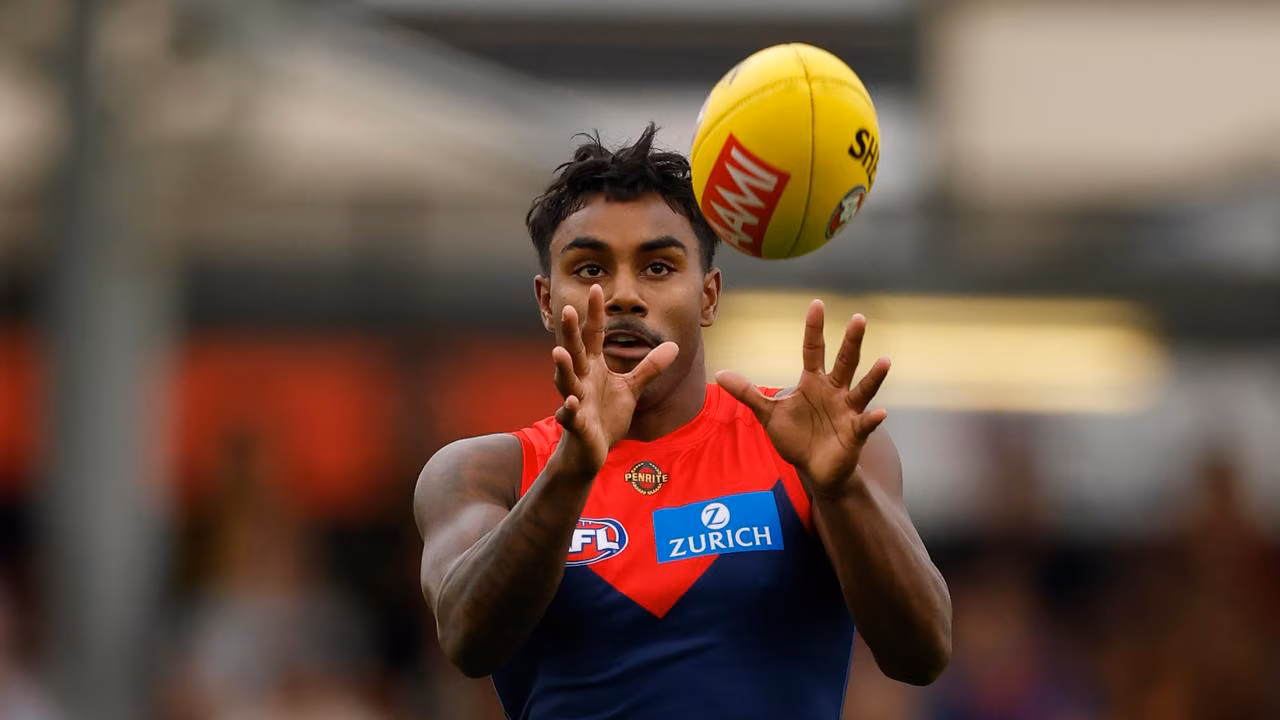 AFL 2026: Melbourne coach Steven King on Kysaiah Pickett’s absence