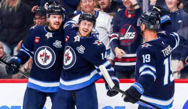 Nyquist scores 1st of season, Jets hand Lightning 4th straight loss