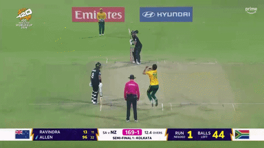Finn Allen’s 33-ball century propels New Zealand to final with win over South Africa