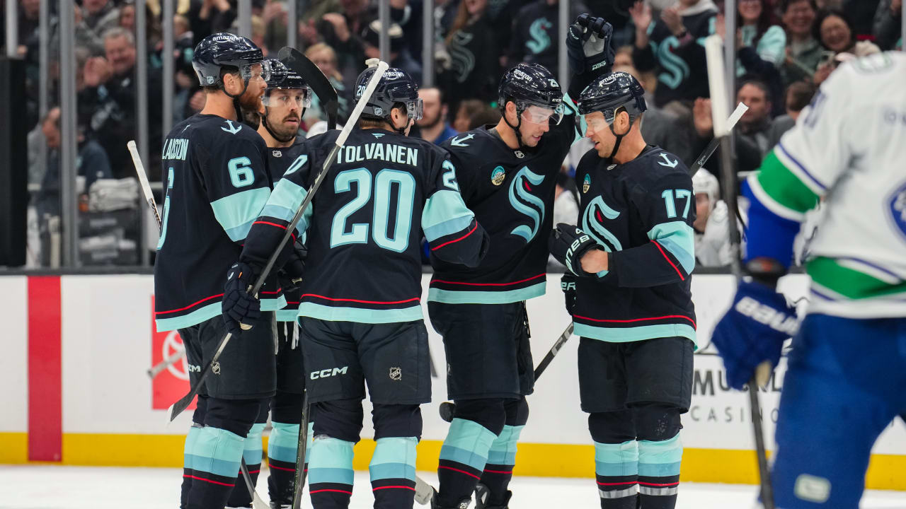 Dunn strikes first | NHL.com