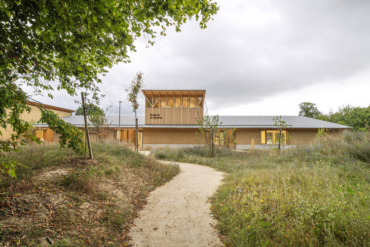 Clairière School / TRACKS - Image 1 of 28