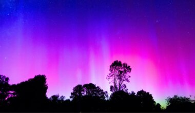 When & Where To See The Aurora Australis Tonight In Australia - marieclaire.com.au
