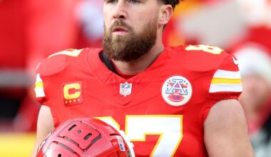 Travis Kelce Returning to NFL Kansas City Chiefs, Not Retiring