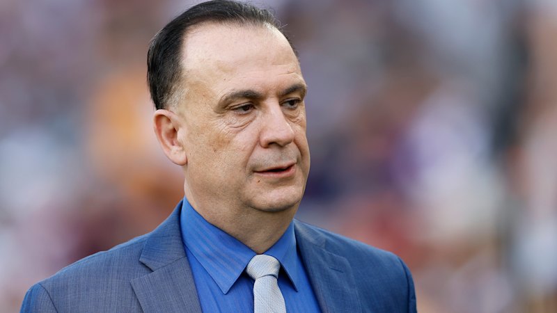 Vegas rolls out red carpet for V’landys and fellow VIPs