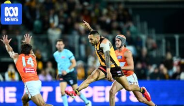 AFL opening round live updates: GWS vs Hawthorn, Brisbane vs Western Bulldogs, blog, scores and stats