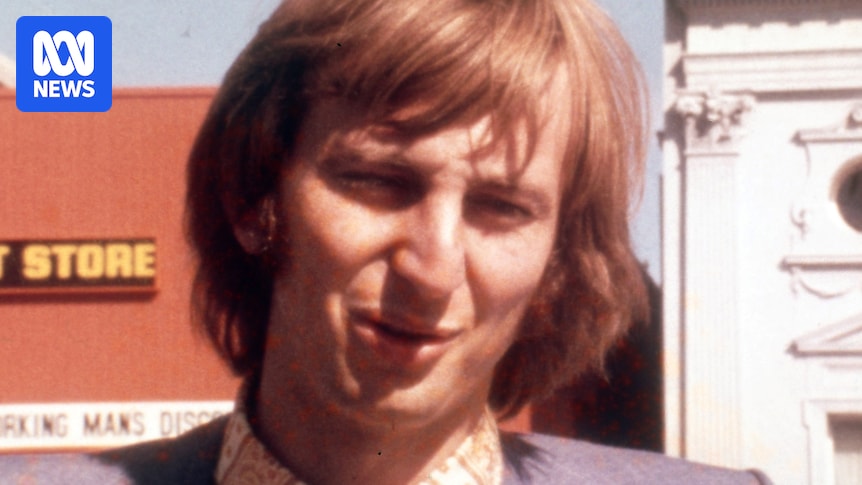 How Dennis Cometti provided the soundtrack to a generation of AFL football