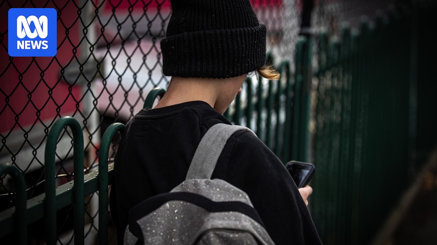 Proposed new laws allow police to move people on for 'causing anxiety' without committing a crime