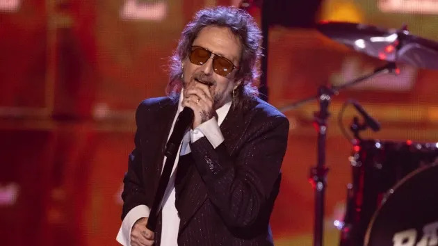 The Black Crowes' Chris Robinson performs at the 2025 Rock & Roll Hall of Fame induction (Disney/Frank Micelotta)