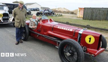 Lieutenant Colonel Stephen Segrave, great nephew of Sir Henry Segrave and Gina Campbell, Daughter of Donald Campbell and Grand Daughter of Major Sir Malcolm Campbell, pictured at Ainsdale in 2016, with the Sunbeam Tiger