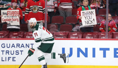 Foligno receives warm welcome back from Blackhawks fans