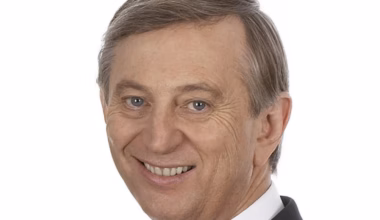 AFL broadcasting legend Dennis Cometti dies aged 76