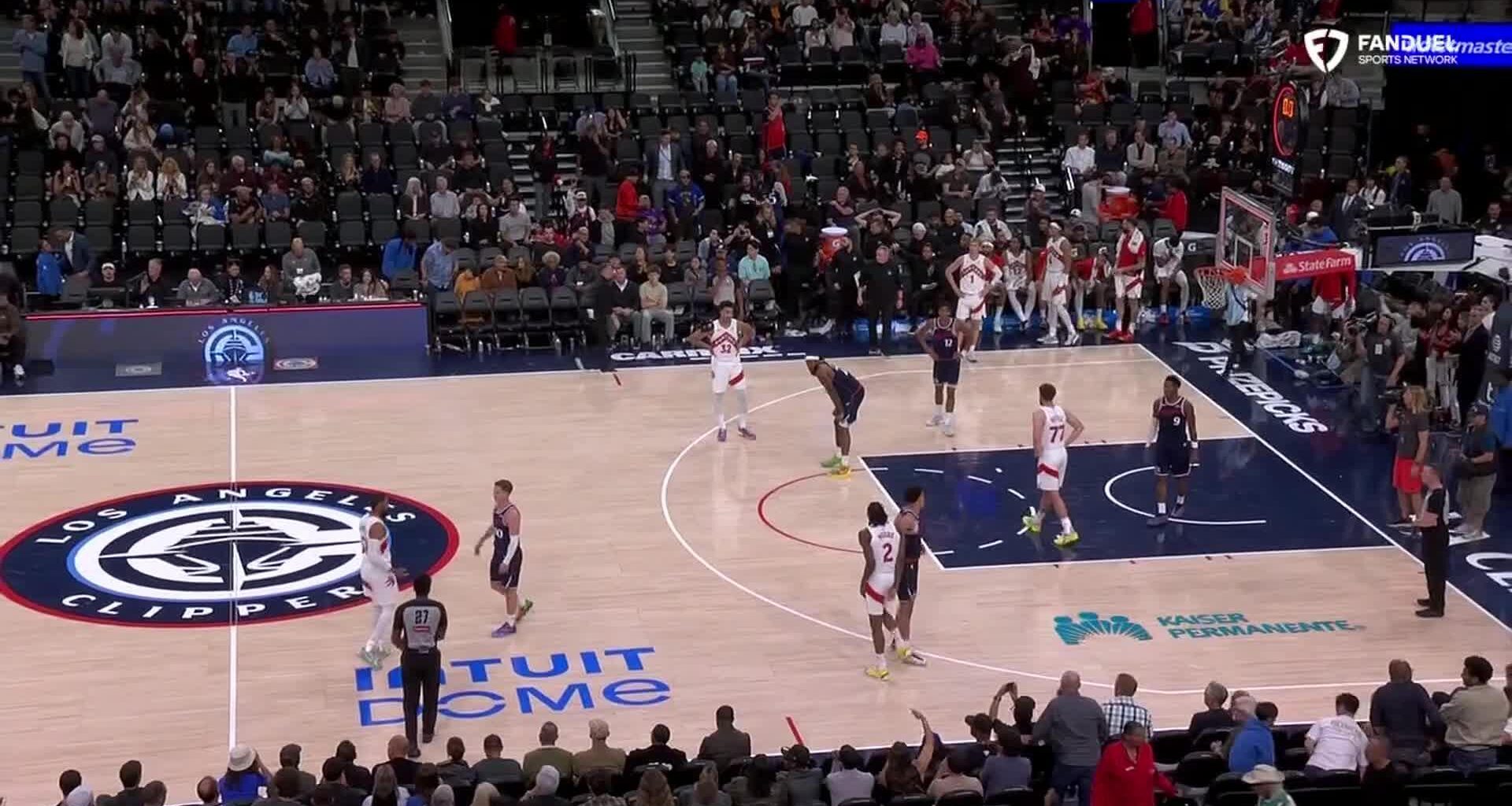 Kawhi Leonard scores 27 as the Clippers beat the Raptors 119-94