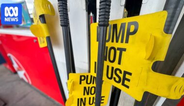 Fans rethink driving to SA for AFL Gather Round as global fuel crisis continues