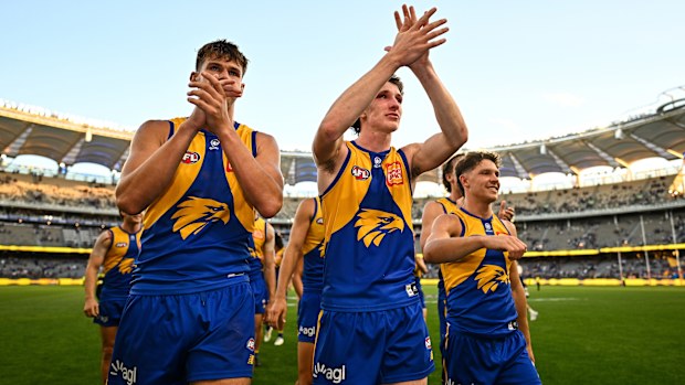 Willem Duursma and Cooper Duff-Tytler of the Eagles.