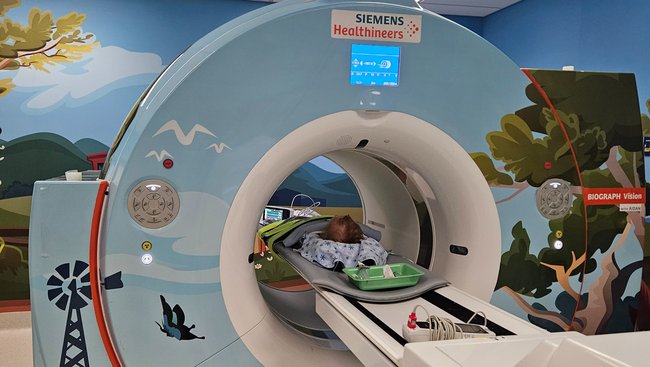 Layla undergoing a scan for her cancer diagnosis.