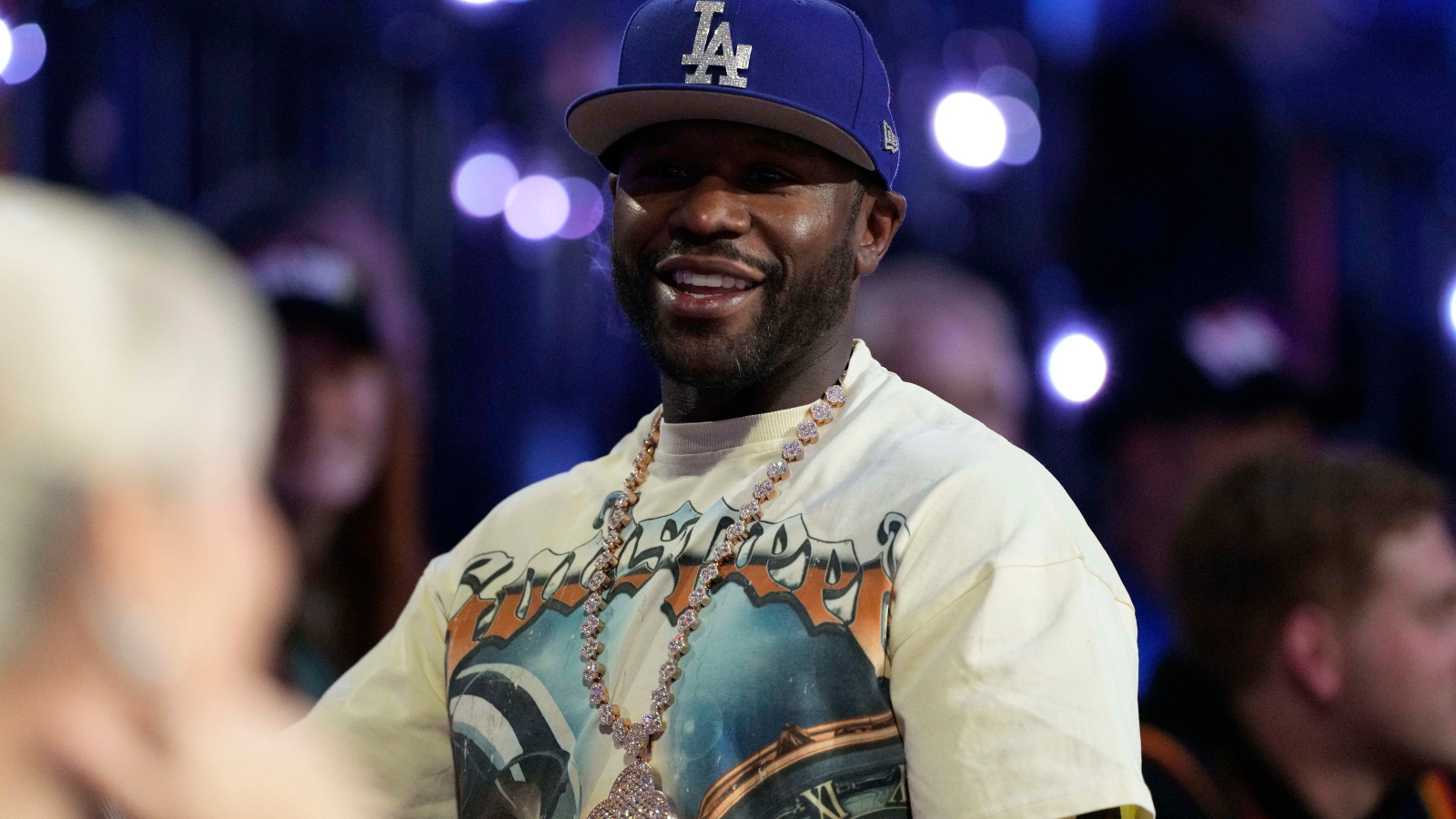 outrageous facts about Floyd Mayweather Jr and his boxing career and wealth