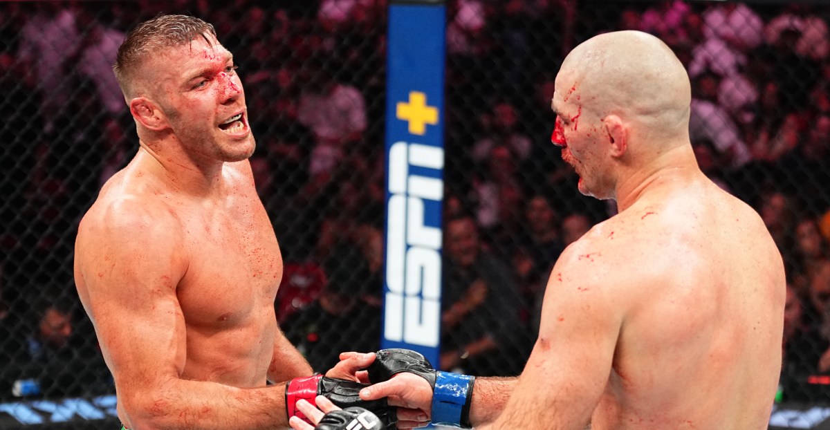 Dricus du Plessis: Sean Strickland has ‘a very good chance’ against Khamzat Chimaev